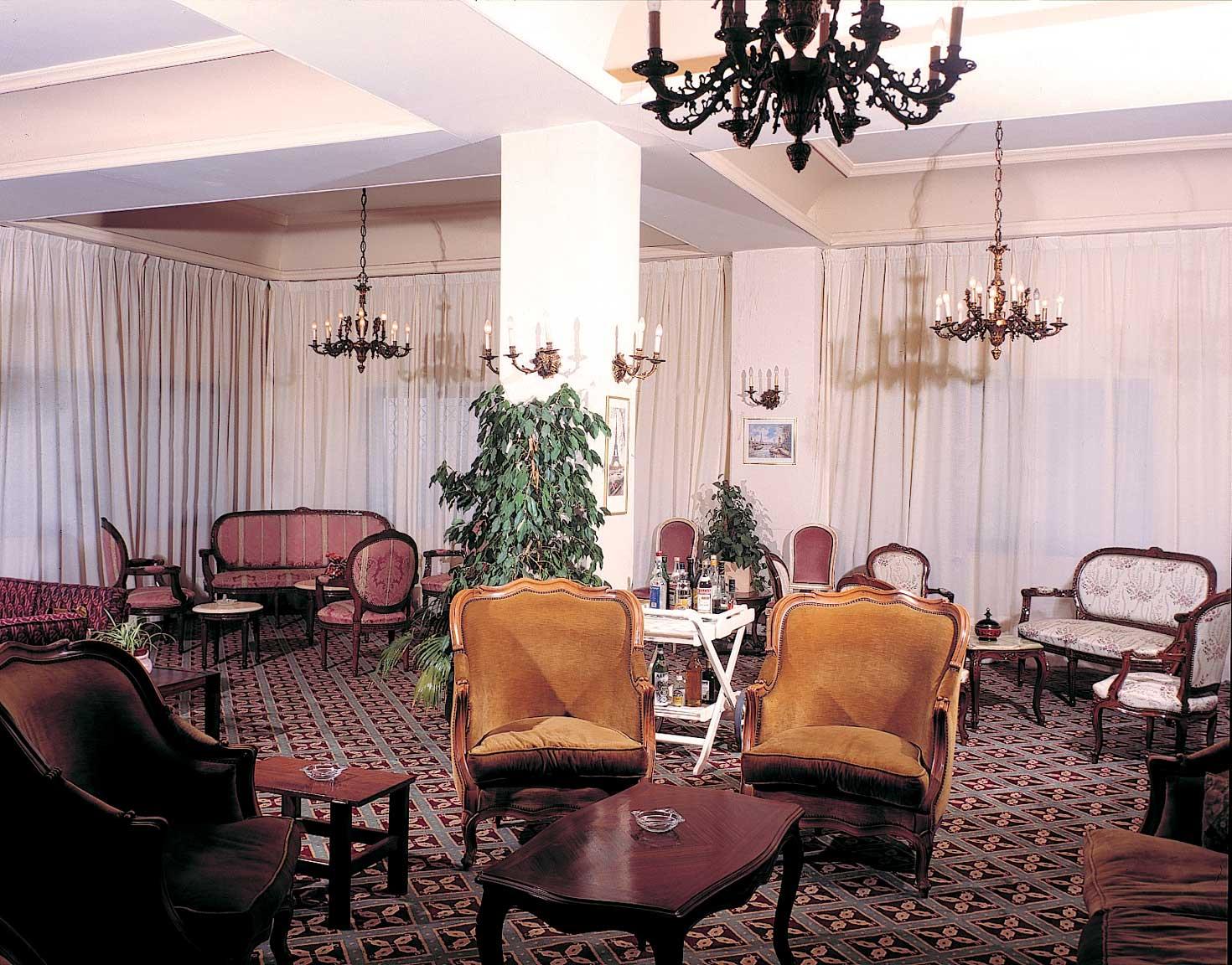 Le Crillon Hotel Brummana Bagian luar foto